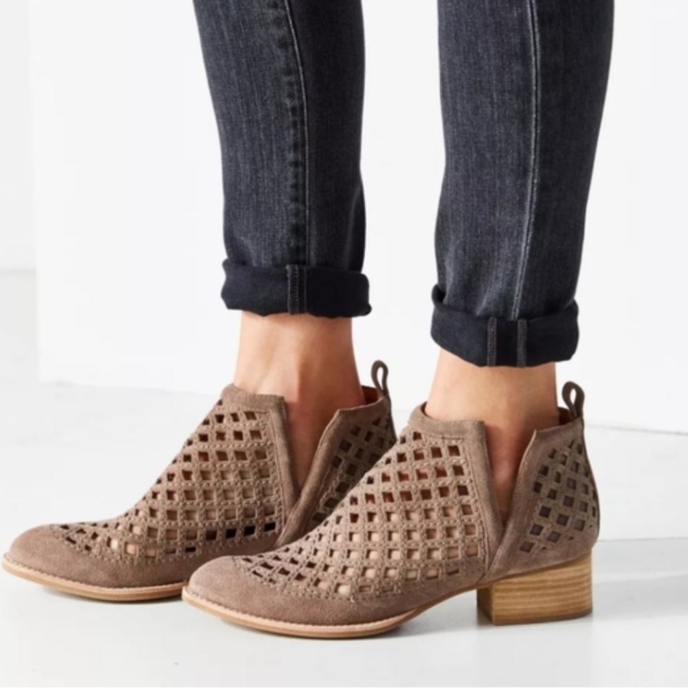 Jeffrey Campbell Taggart Open Weave Booties Size 9 - Picture 3 of 10